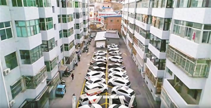 山西臨縣：小區舊貌煥新 幸?！霸厣墶? /></div>
        <div   id=