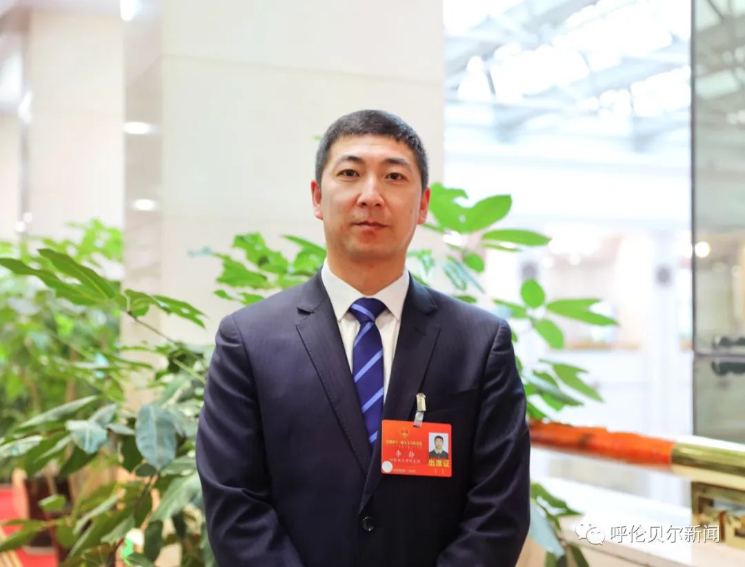 李靜代表:加強民生保障 推動殘疾人無障礙出行