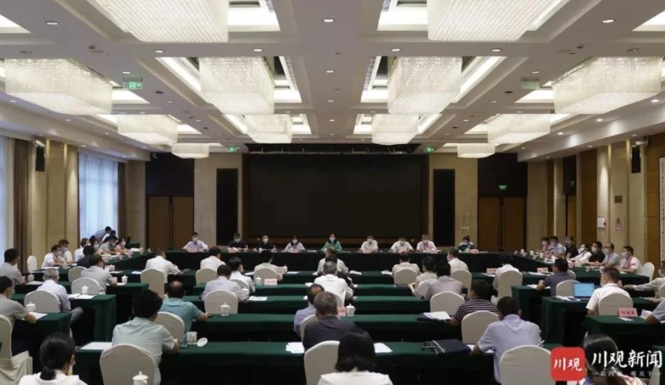 疫情形勢異常復雜嚴峻！“女將”帶隊抵達成都