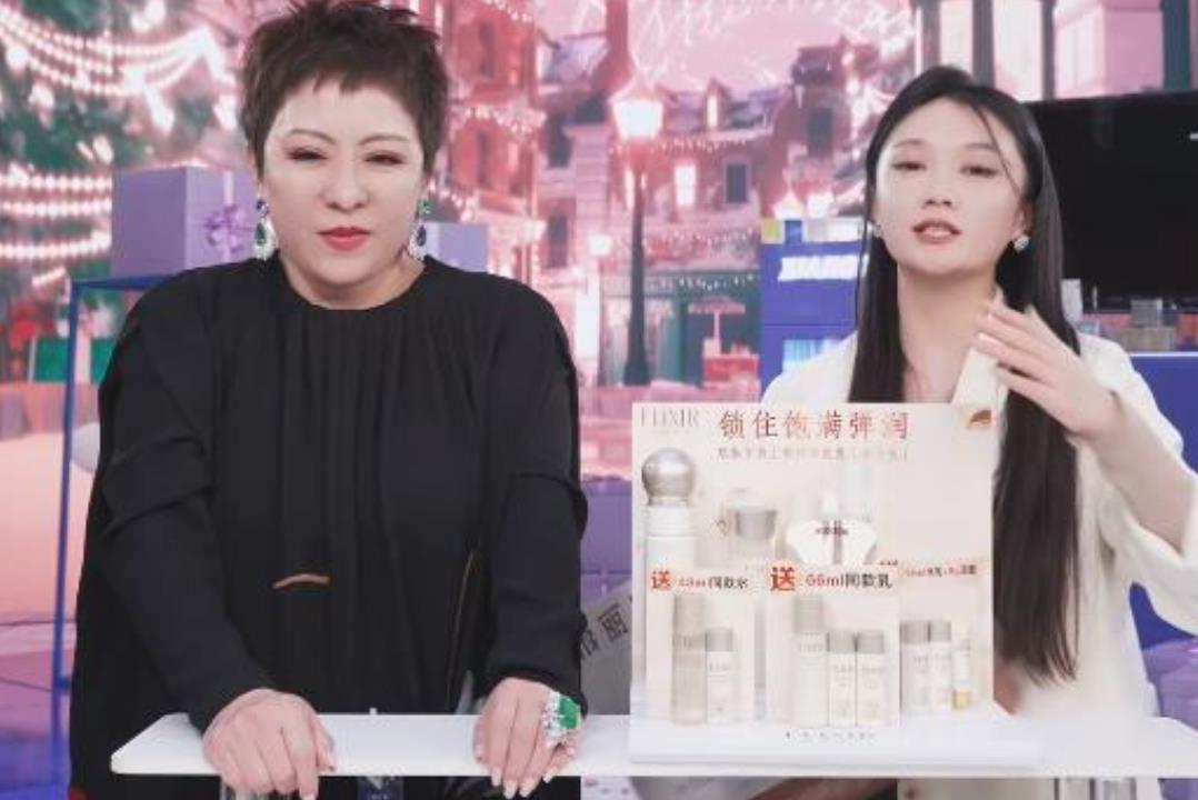 向太進軍直播行業，帶貨首秀創3億銷售額