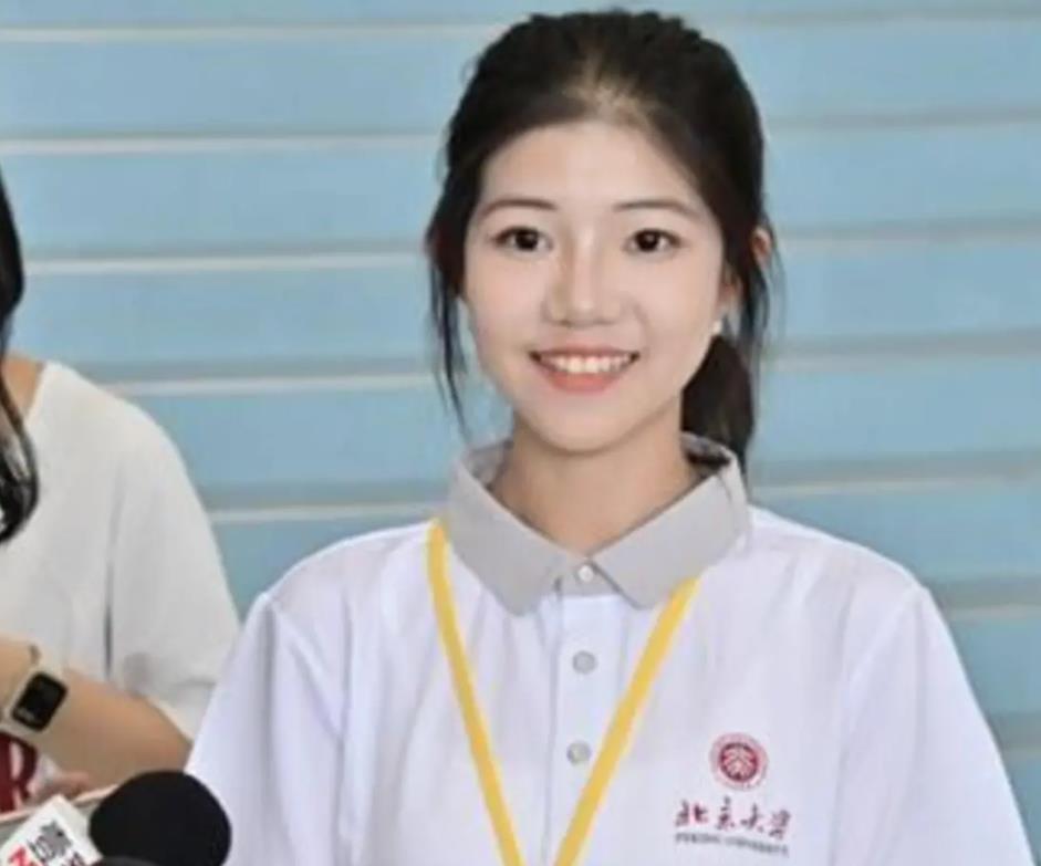 北大女生回憶赴臺交流:馬英九逐桌交談,說起湖南話很親切