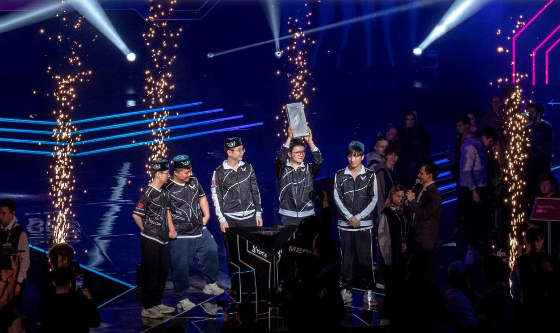 中國選手在俄羅斯“未來運動會”奪得刀塔冠軍