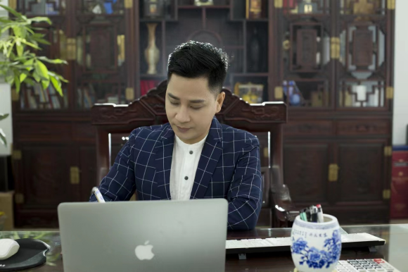 深圳市明謀科技有限公司董事長蔡財興先生