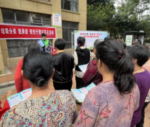 江西省南昌市青云譜區開展“垃圾分類 我承諾 我先行”倡議簽名活動