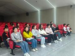 江西玉山縣下塘中心小學舉行二三年級數學講故事比賽