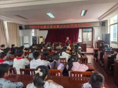 江西上饒廣信區第三小學召開值周生培訓會